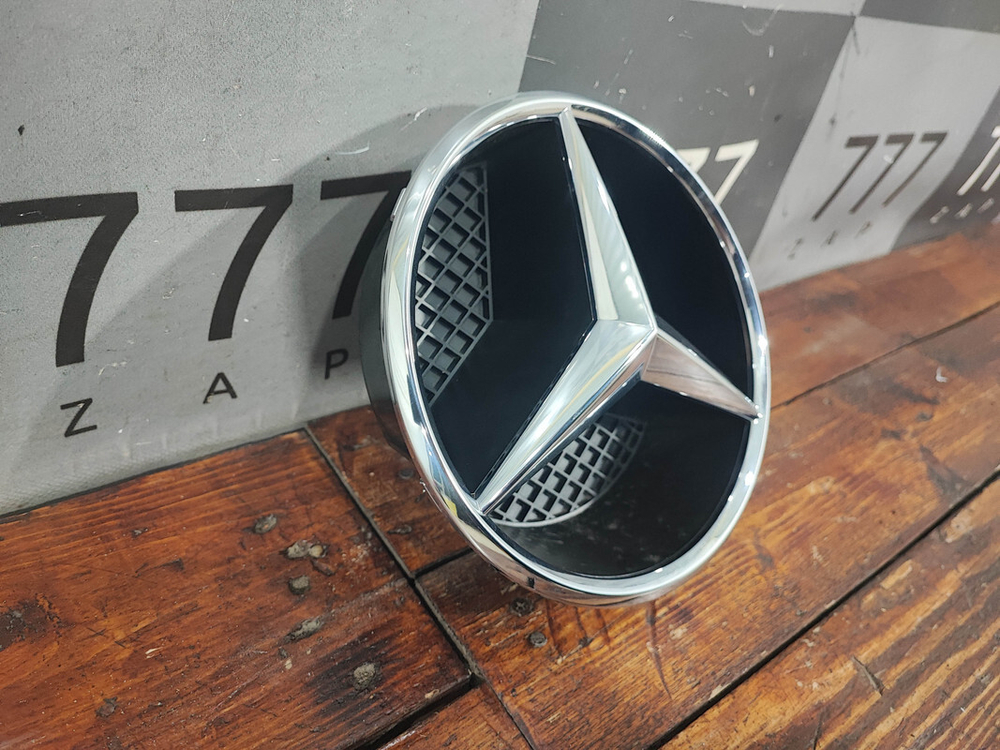 Эмблема Mercedes ML GLE (W166) 11-18 Новая Оригинал A0008880160