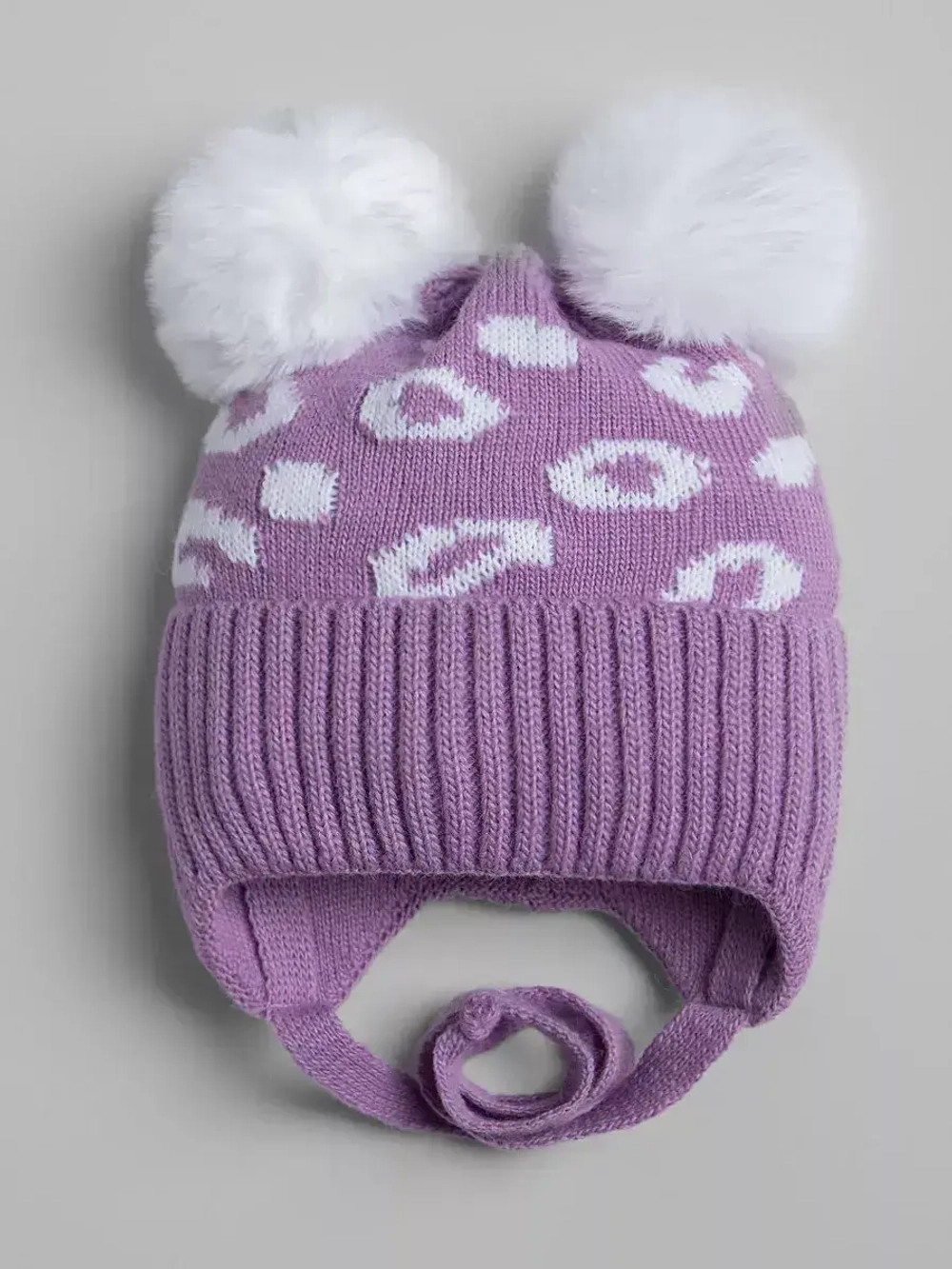 Шапка для девочки зимняя с помпонами на завязках
