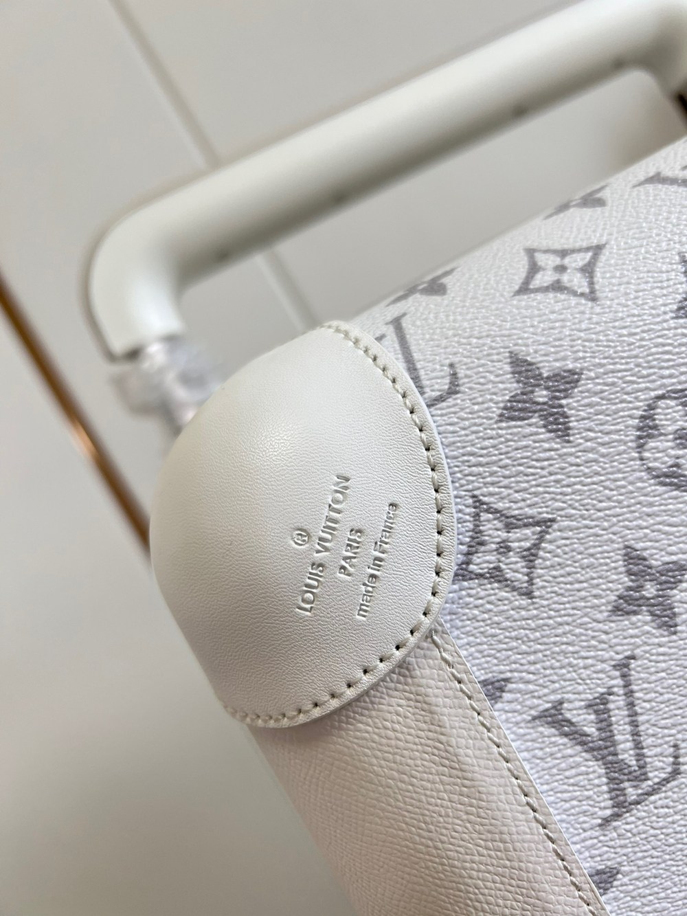 Louis Vuitton Horizon 55 Suitcase