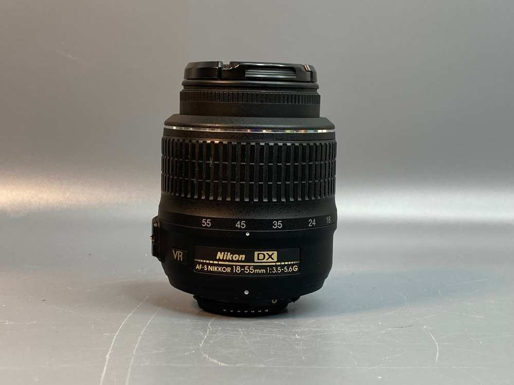 Nikon D3200 Kit 18-55 17.500 кадров