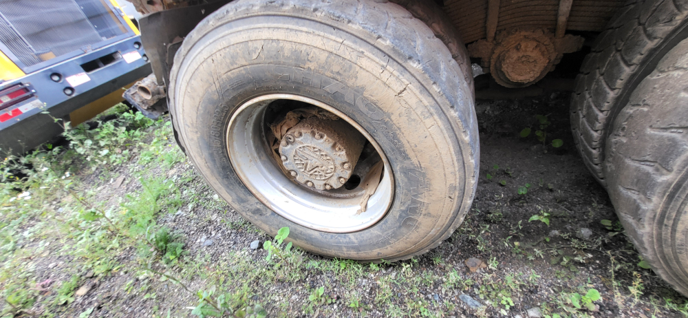 МАЗ 6501* 6x4 Самосвал 650128-8520-000 (Дизельный, 11,6 л, 423 л.с., МТ)