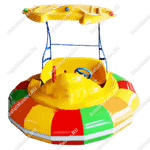 Электрическая бамперная лодка «Радуга» на часовом механизме, с водным пистолетом