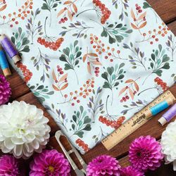 Ткань оксфорд 600 брусника со смородиной на белом фоне