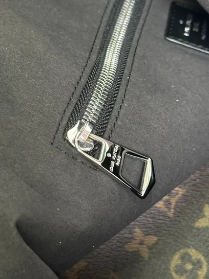 Сумка женская Louis Vuitton Carry All Cargo Vibe , чёрная