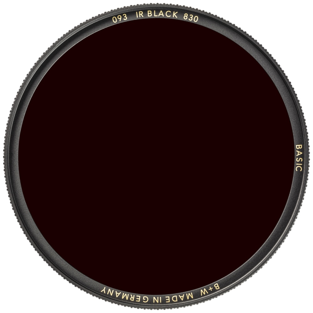B+W BASIC 093 IR Black Red 830 77mm. Светофильтр инфракрасный для фотосъёмки