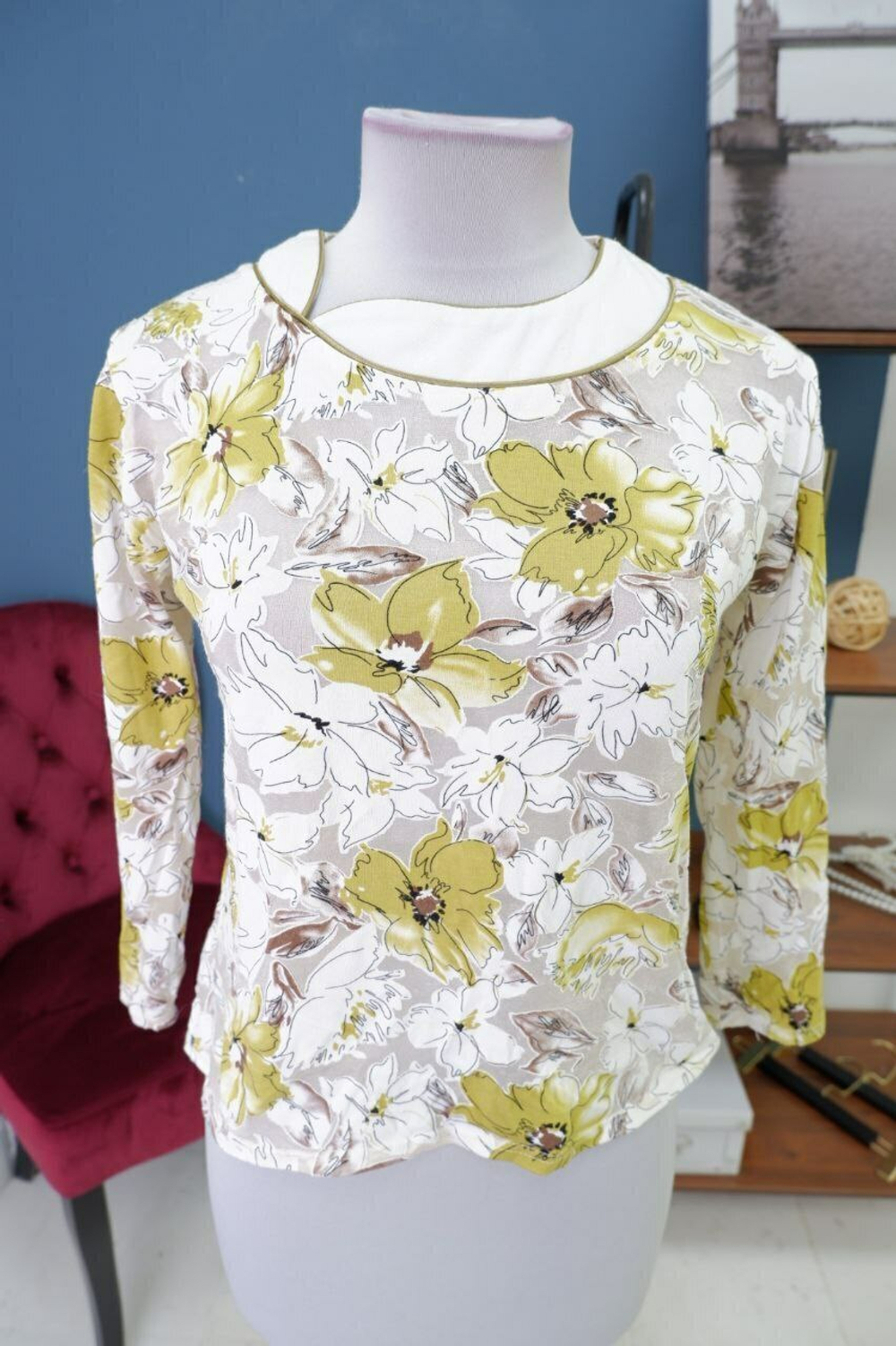 Джемпер с цветочным принтом 48 размер