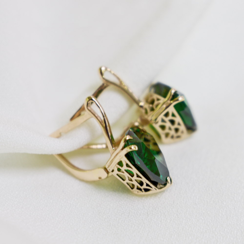 Серьги с крупным триллионом