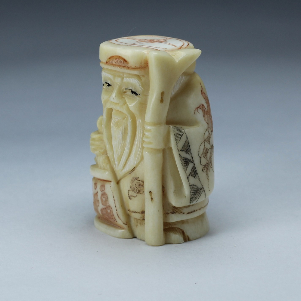 Нэцкэ Дзюродзин с посохом и иероглифом счастье