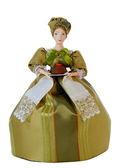 Кукла фарфоровая грелка на чайник Купчиха с хлебом-солью