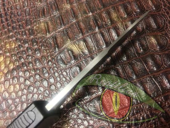 Складной нож Steelclaw MIC02B выкидной фронтального выброса c клинком из стали D2, рукоять алюминий