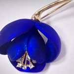 Брошь "Цветок красный"