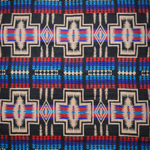 Палантин теплый с орнаментом Навахо