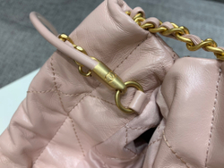 Chanel 22 Mini Handbag 20 cm