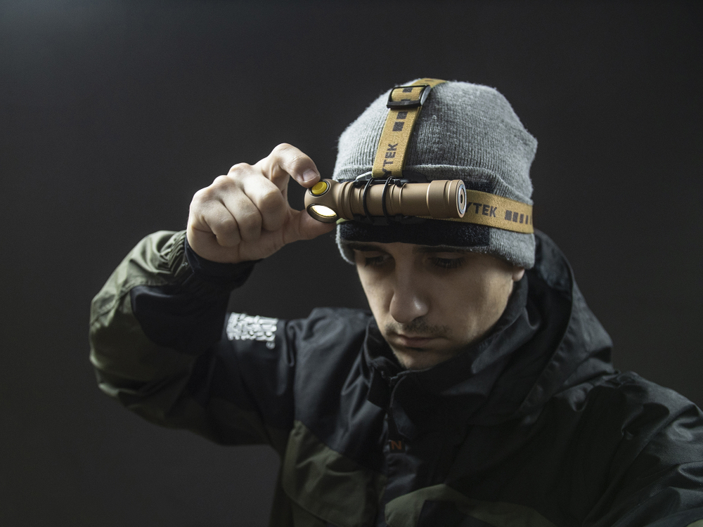 Фонарь Armytek Wizard C2 Pro Max Sand