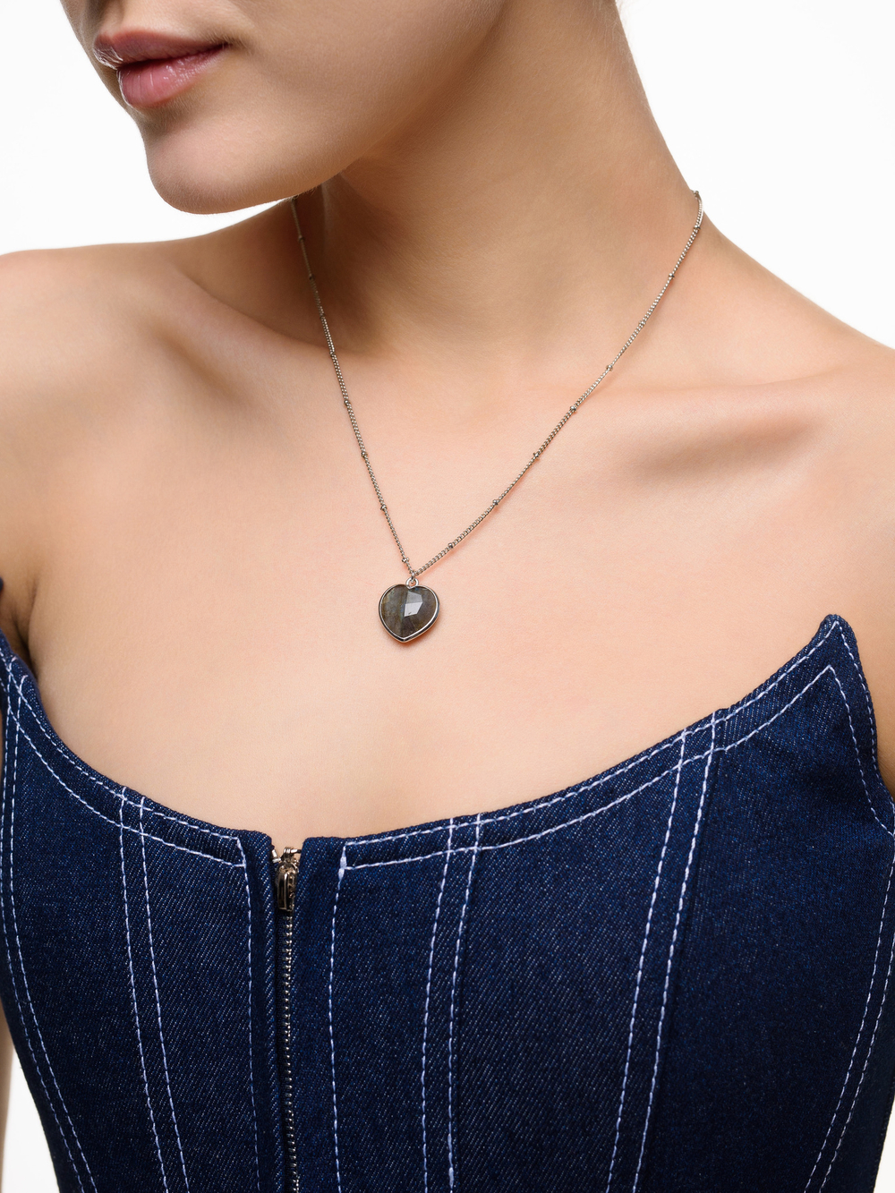 Колье "Lovely" с лабрадором Silver