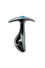 Серебристая изогнутая анальная пробка для ношения c голубым кристаллом - 8 см. (Цвет: голубой)