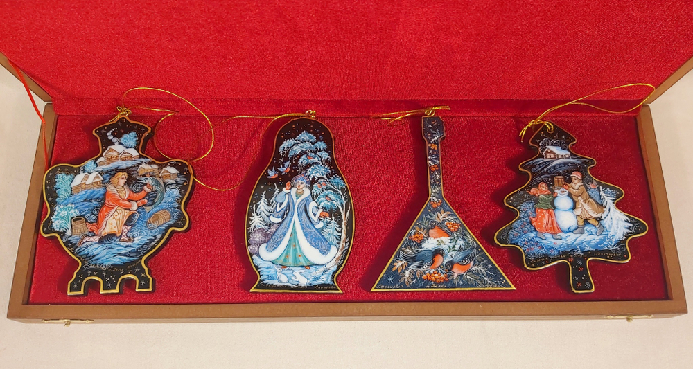 Набор из 4-х ёлочных игрушек  "Русская зима" с росписью Палех