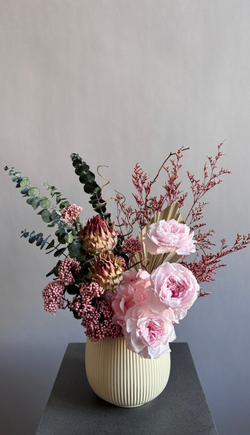 Композиция в кашпо Аришок