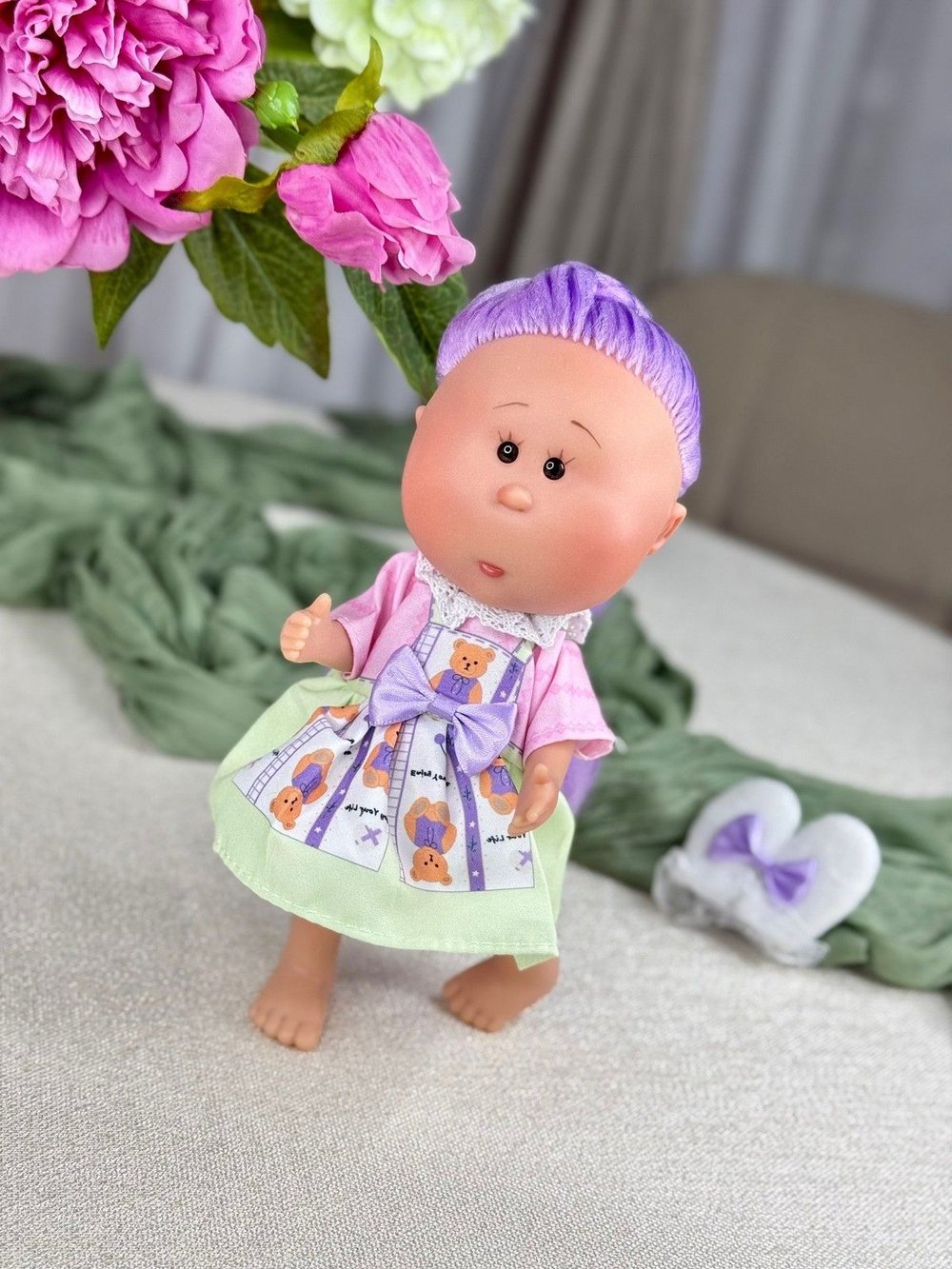 Кукла Nines виниловая 23см Little Mia (3100S1)