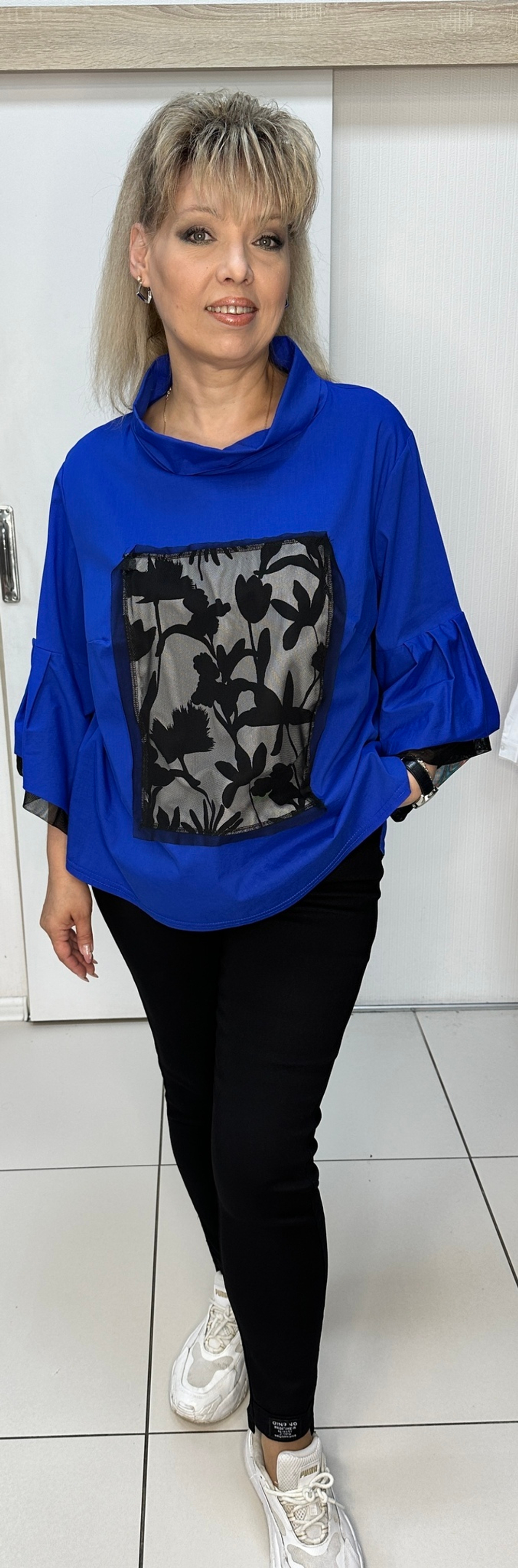 Блузон-туника с квадратом по груди и рукавами "фонариками"