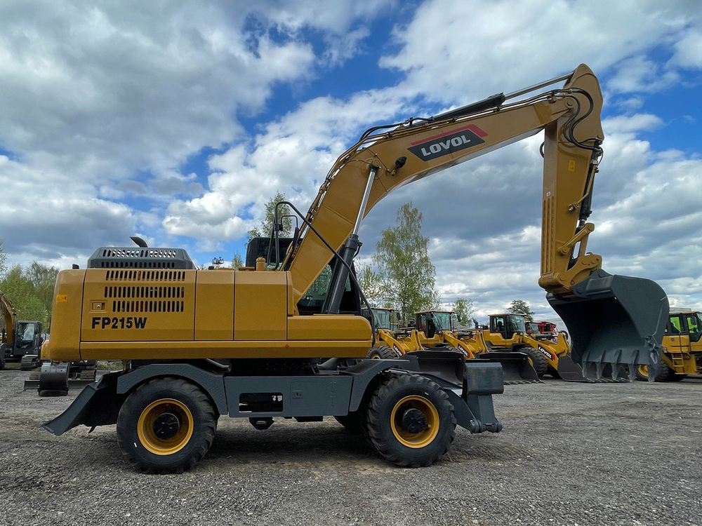 Колесный экскаватор LOVOL FP215W (ковш 1 м3)