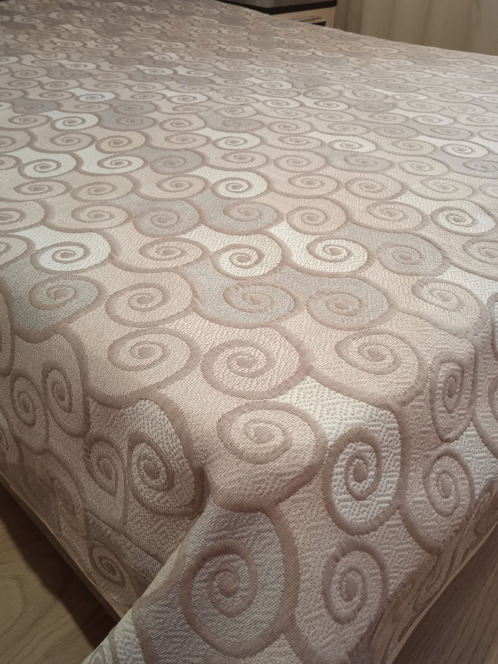 Покрывало жаккардовое двухстороннее Нежность 115-18 белый,беж,серый 1,5 (150х200)