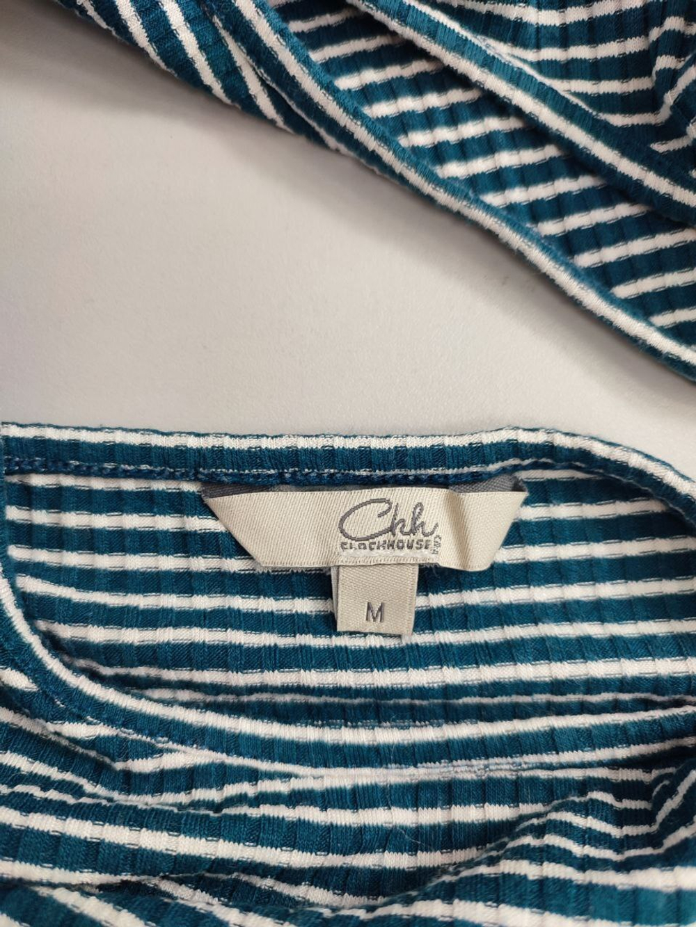 Футболка Clockhouse с открытой спиной 46 размер