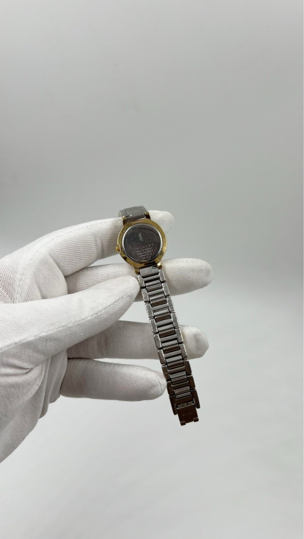 Часы Yves Saint Laurent (только онлайн)