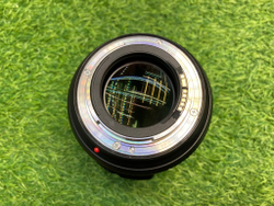 Canon EF 85mm 1.4L IS USM