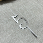 Свеча-топпер цифра «5» в серебряном цвете