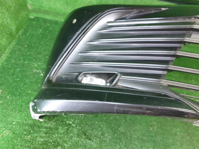 Бампер передний Toyota Camry xv70 (20-н.в) В сборе