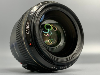 Canon EF 28mm 1.8 USM царапина на линзе