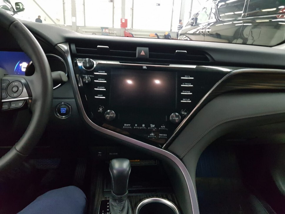 Навигационный блок для Toyota Camry V70/RAV4 (10.0) (без ШН)- Radiola RDL-04-10 Android 10, 4Гб+64Гб
