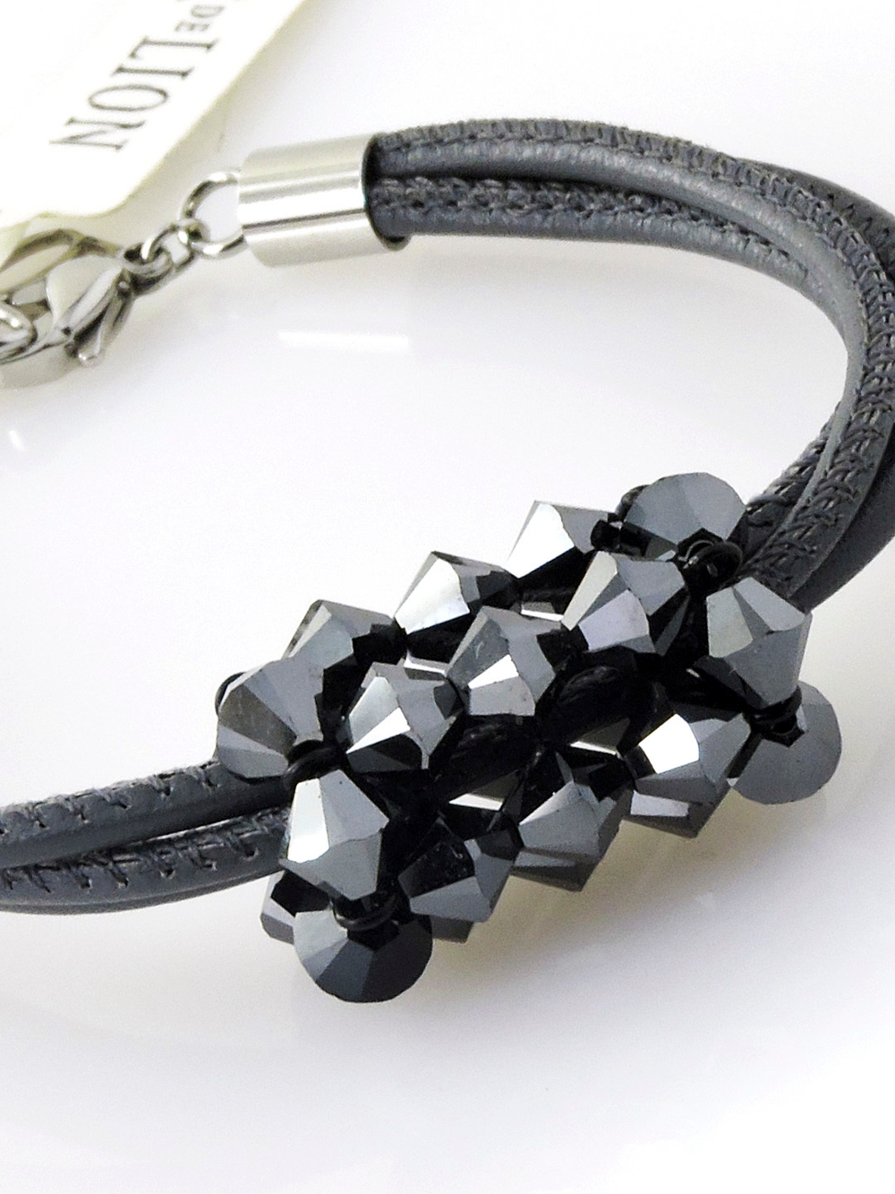 4716 Coeur de Lion браслет с кристаллами Сваровски и мягкой кожи серого цвета в 3 сложения.