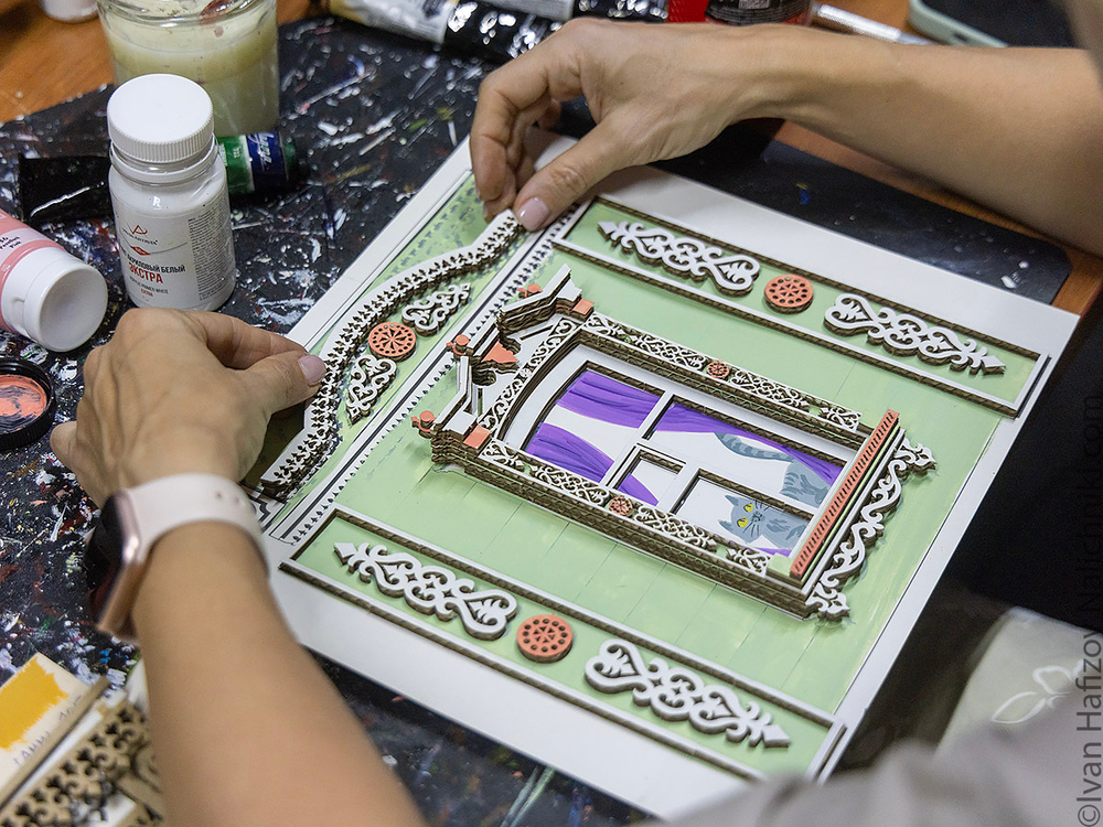 Набор из 12 сборных моделей наличников из картона