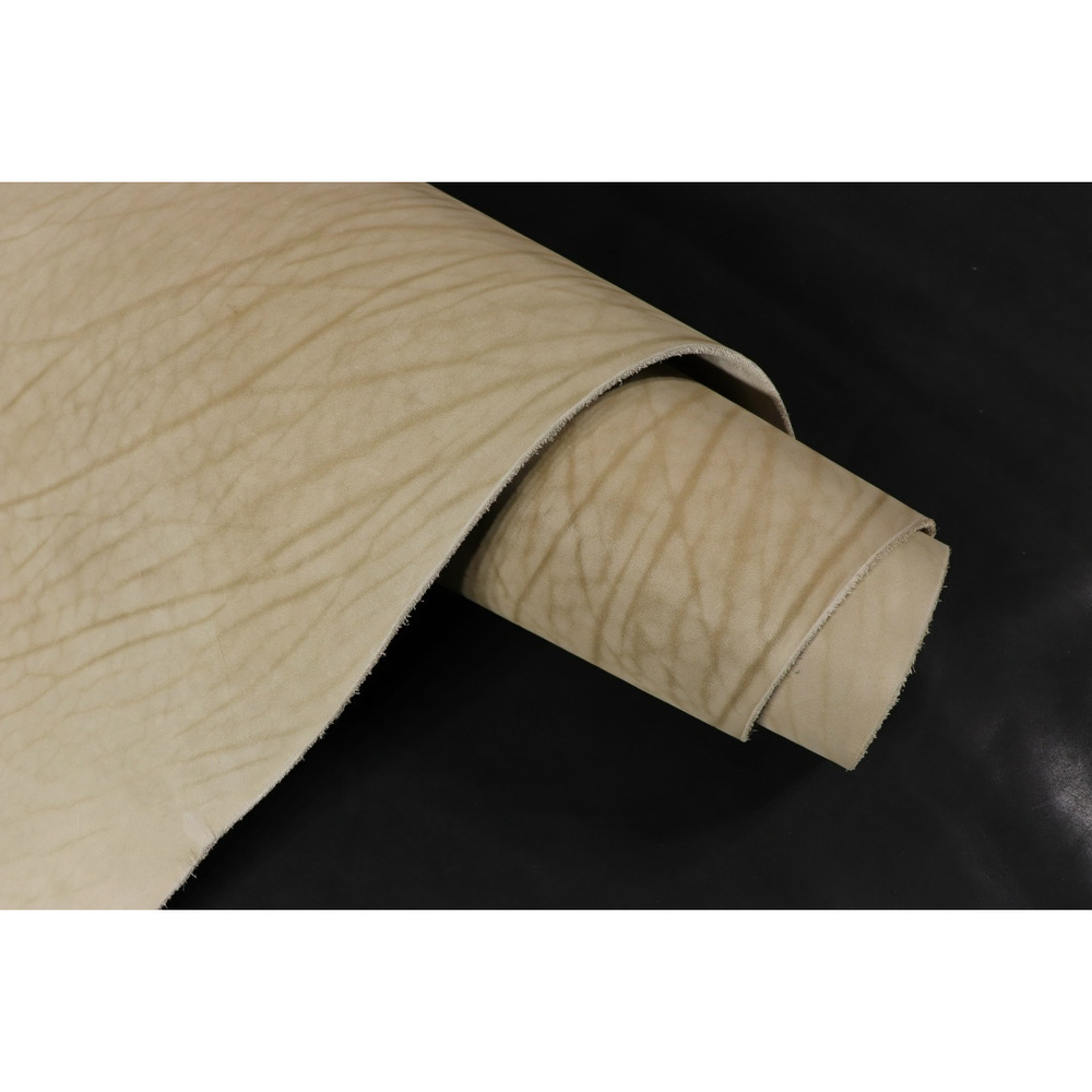 Вороток бежевый 3+