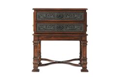 Прикроватный комодик "Оружейный"