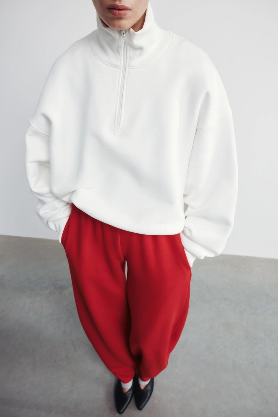 Свитшот на короткой молнии Белый