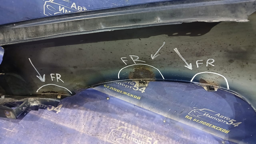 Крыло переднее правое TOYOTA HARRIER 2000