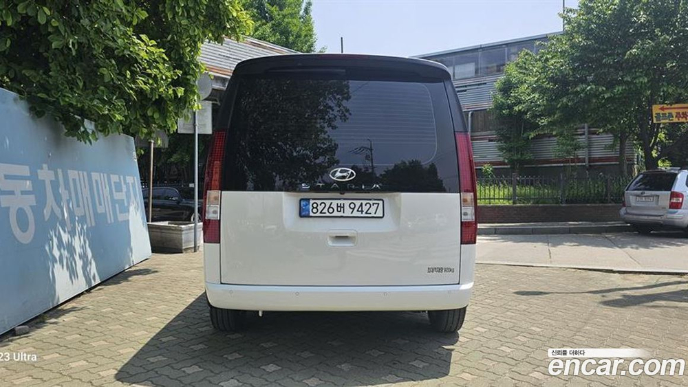 Hyundai Staria Cargo 3-х местный (11.2022)
