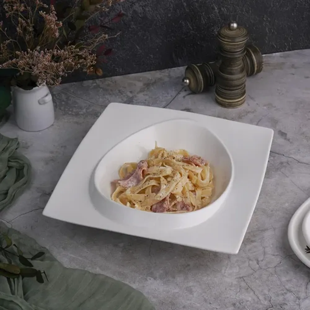 Салатник 550 мл 25*25 см h5 см с бортом Asymmetry белый фарфор NEW P.L. Proff Cuisine [3]