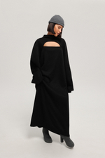 Платье с вырезом на груди макси