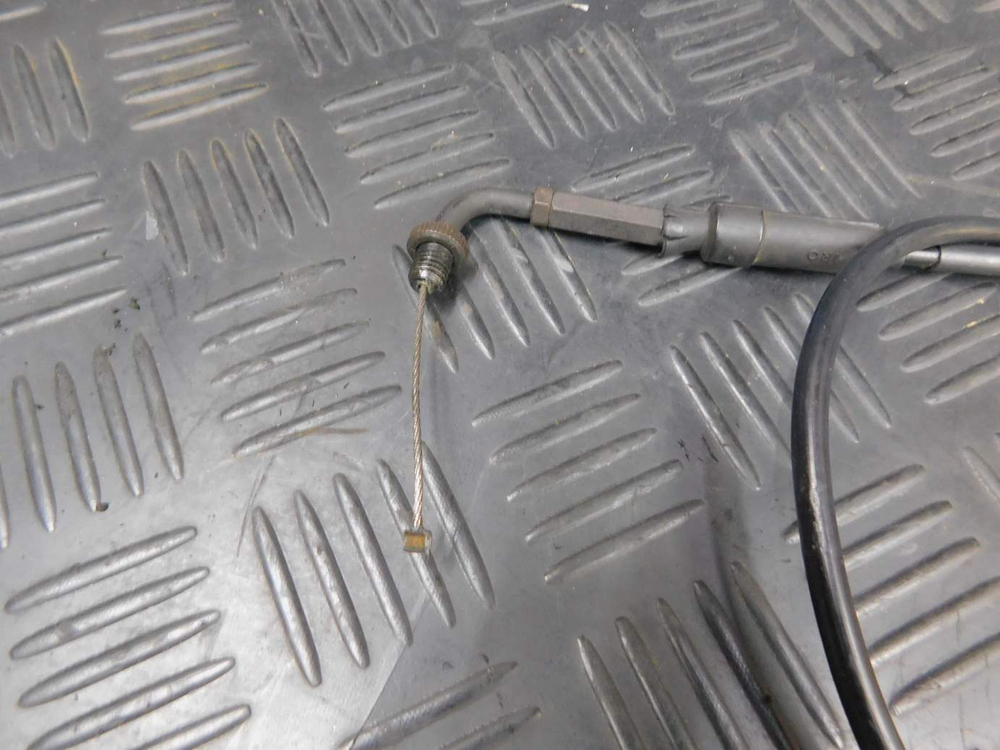 Трос обогатителя BMW F650 1996