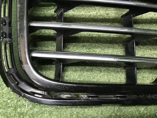 Решетка перед бампера VW Touareg 2 NF 14-18 R-Line