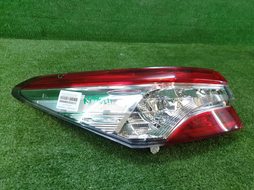 Фонарь левый внешний Toyota Camry XV70 (17-нв) LED
