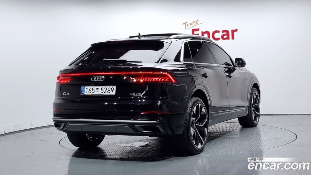 Audi Q8 45 TDI Quattro Premium (06.2020)