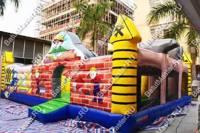 Коммерческий надувной батут "Строители 2" 10*8*5