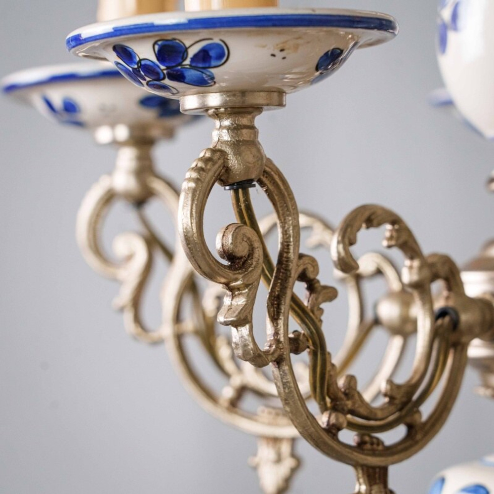 Антикварная керамическая люстра с росписью и бронзовым основанием