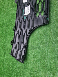 Решетка переднего бампера Mini Hatch F56 (21-24)