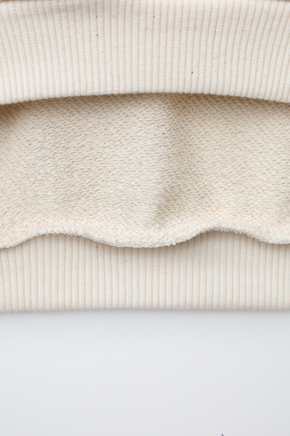 ZARA ТОЛСТОВКА С КАРМАНОМ ИЗ КРУЖЕВА КРОШЕ, ЭКРЮ